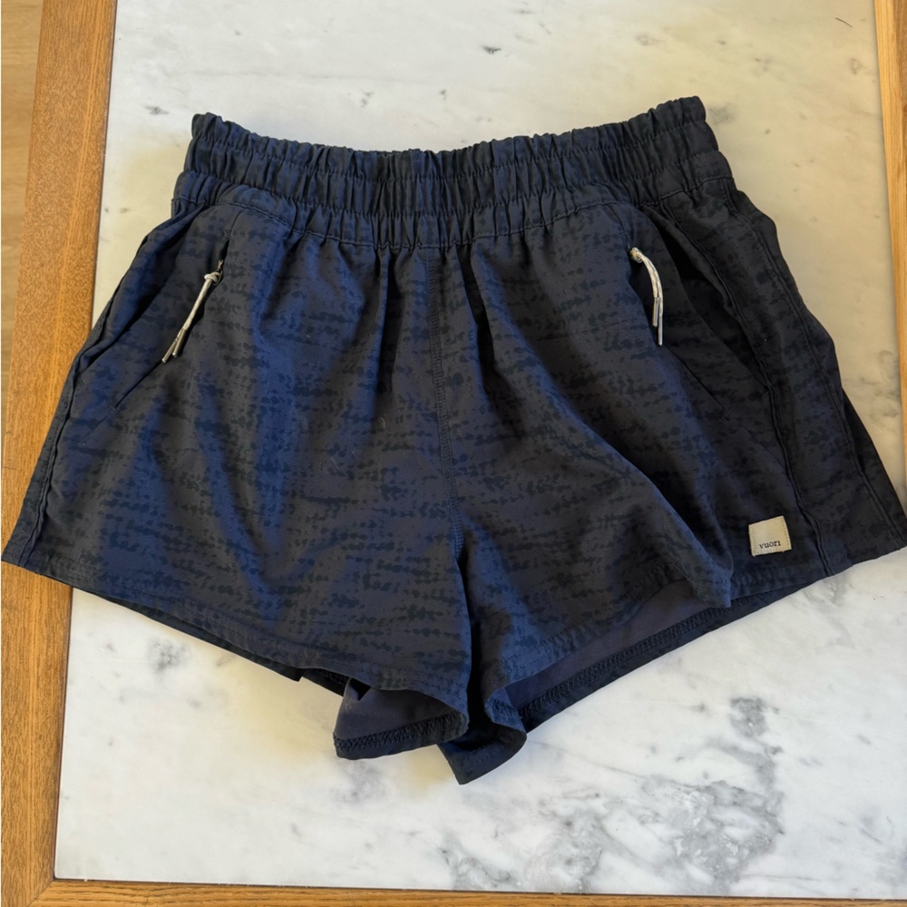 Vuori Blue Patterned Shorts